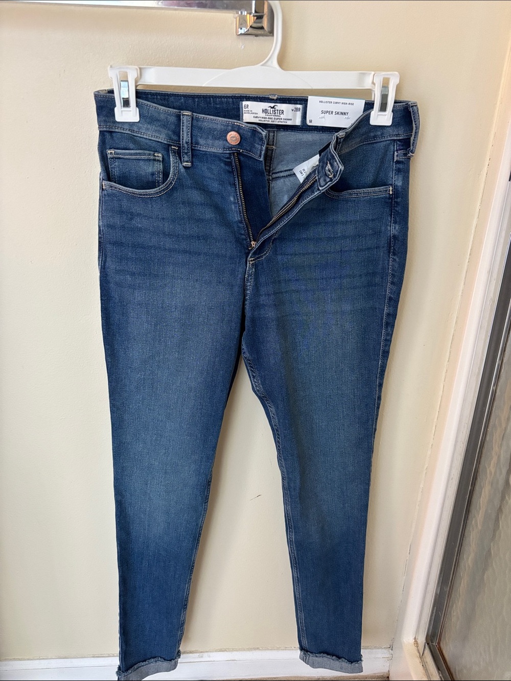 Hollister Women’s Super Skinny Jeans - Medium Blue Wash
